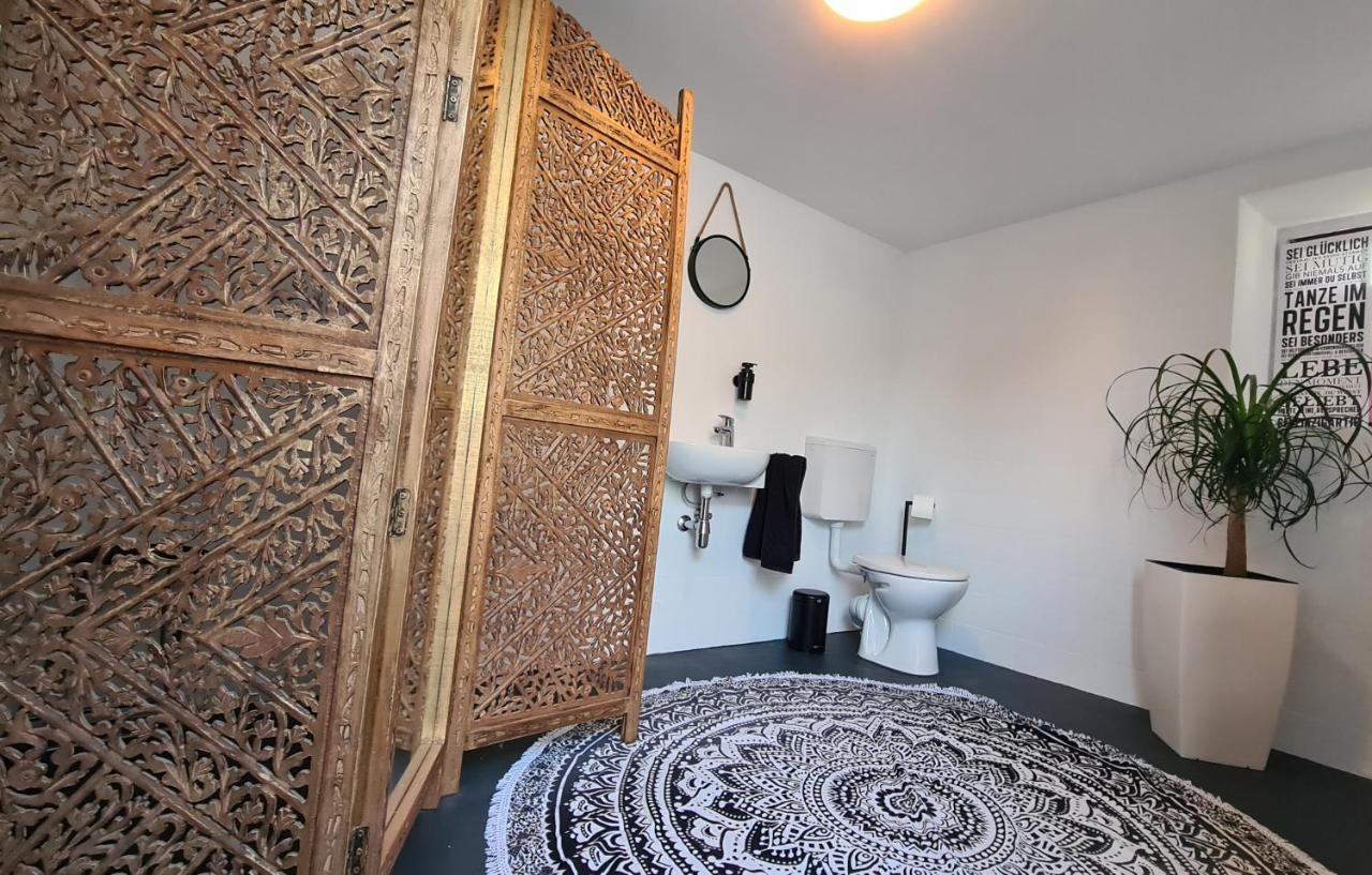 Schlaffass Mit Wellness In Alter Scheune Seinsheim 外观 照片